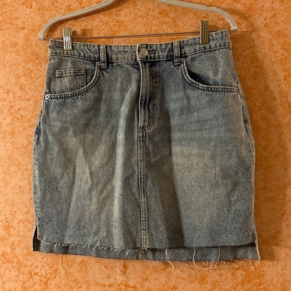 🍁SALE🍁H&M Denim Mini Skirt size 10 - Picture 1 of 7